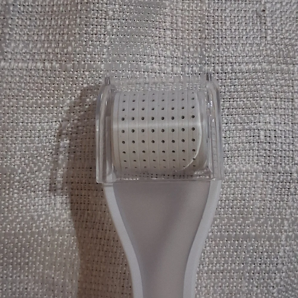 Rodan + Fields White Derma Roller